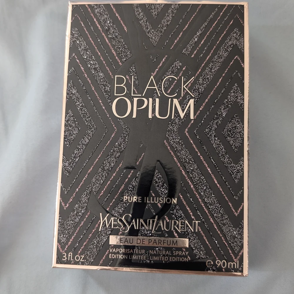 Yves Saint Laurent Black Opium Limited edition - Picture 3 of 7